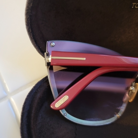 Tom Ford Mirrored lens Sunglasses - Picture 6 of 8